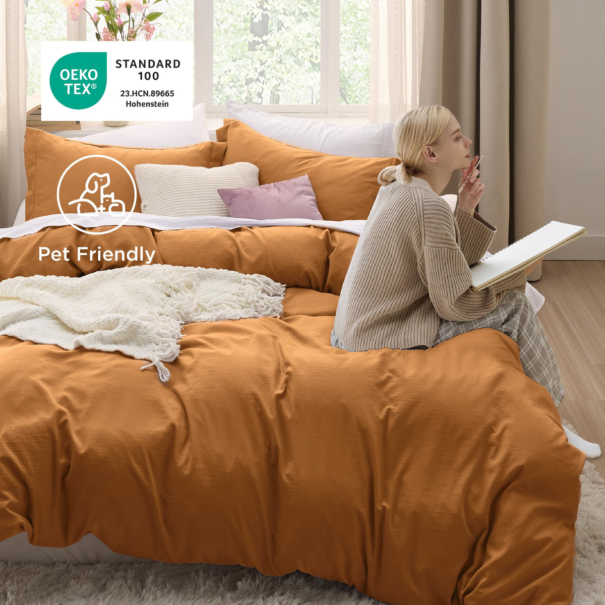 Bedsure Gold duvet cover close-up texture highlights premium fabric.