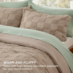 Bedsure Khaki Queen Comforter Jacquard detail showcases checker design and texture.