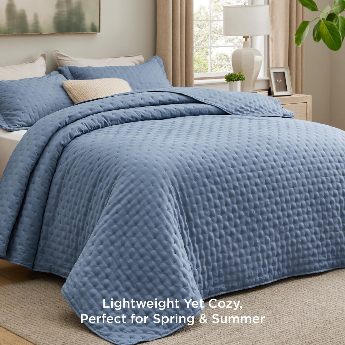 Bedsure king bedspread highlighting lightweight comfort for year-round use
