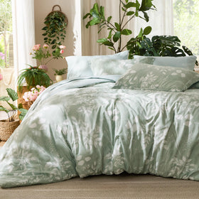 Bedsure king size comforter set close-up with soft microfiber texture.