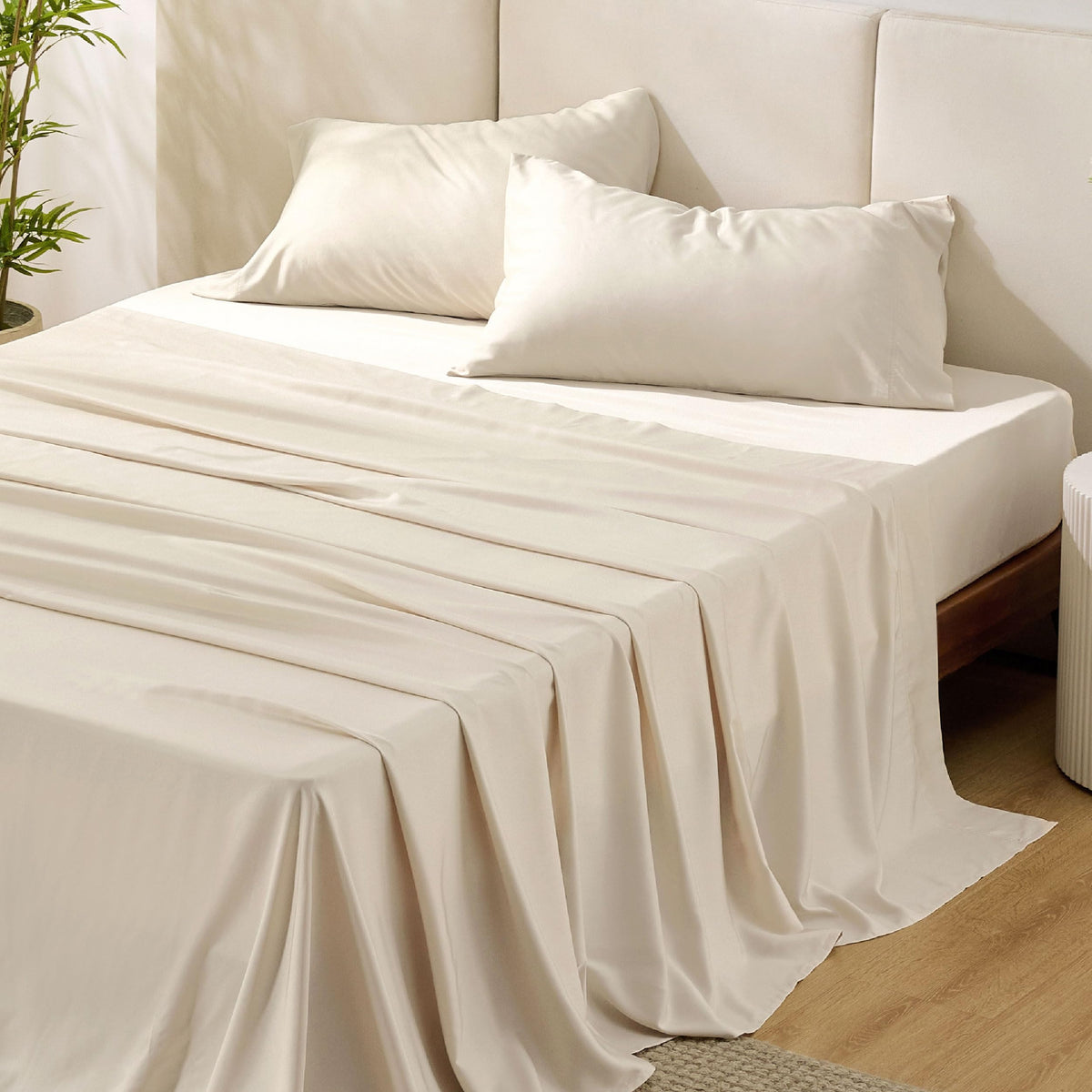 Bedsure king flat sheet shows cooling, silky touch for hot sleepers.