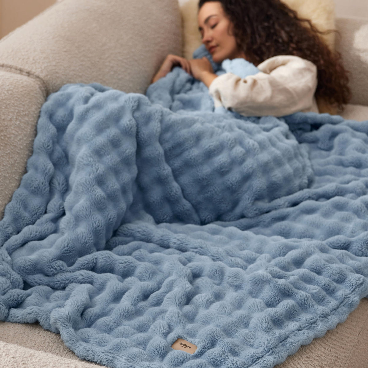 Bedsure luxury soft throw presented as a thoughtful gift idea.
