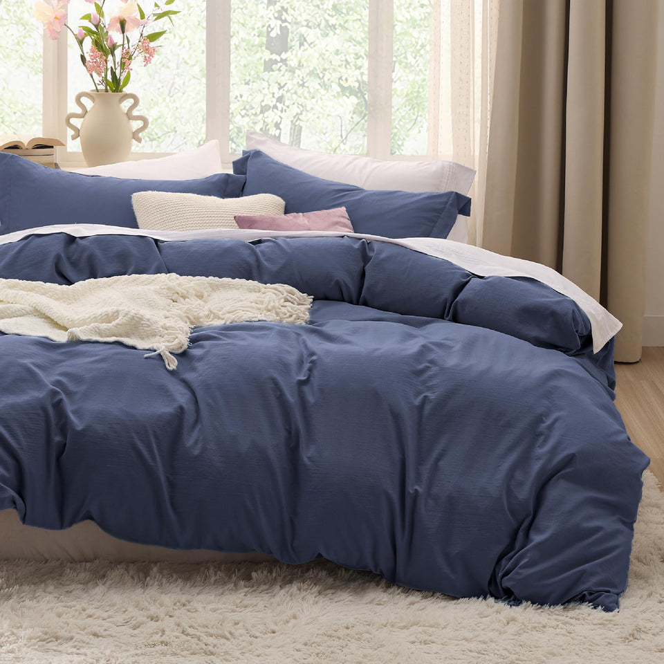 Bedsure navy blue duvet cover 80x90 with soft cotton-like microfiber for year-round warmth