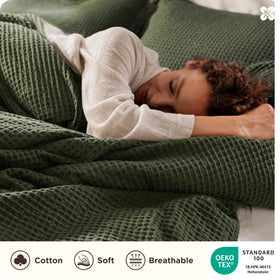 Bedsure duvet cover with OEKO-TEX certification for skin-friendly materials.