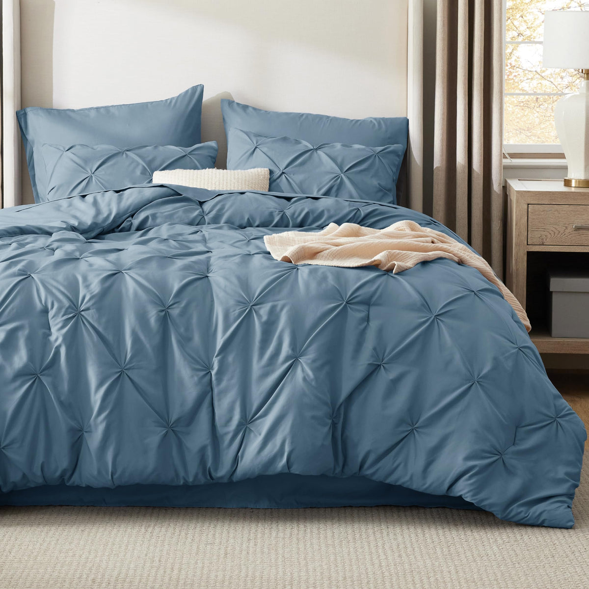 Bedsure OEKO-TEX certified label signals safe, dye-stable fabric.
