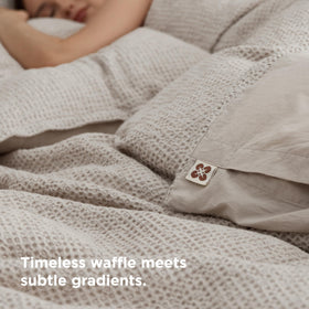 Bedsure OEKO-TEX certified cotton emphasizes skin-friendly comfort and safety.