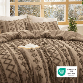 Bedsure packaged bedding set image showing ready-to-use unboxing.