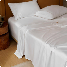 Bedsure packaging shows a reusable drawstring bag for storage