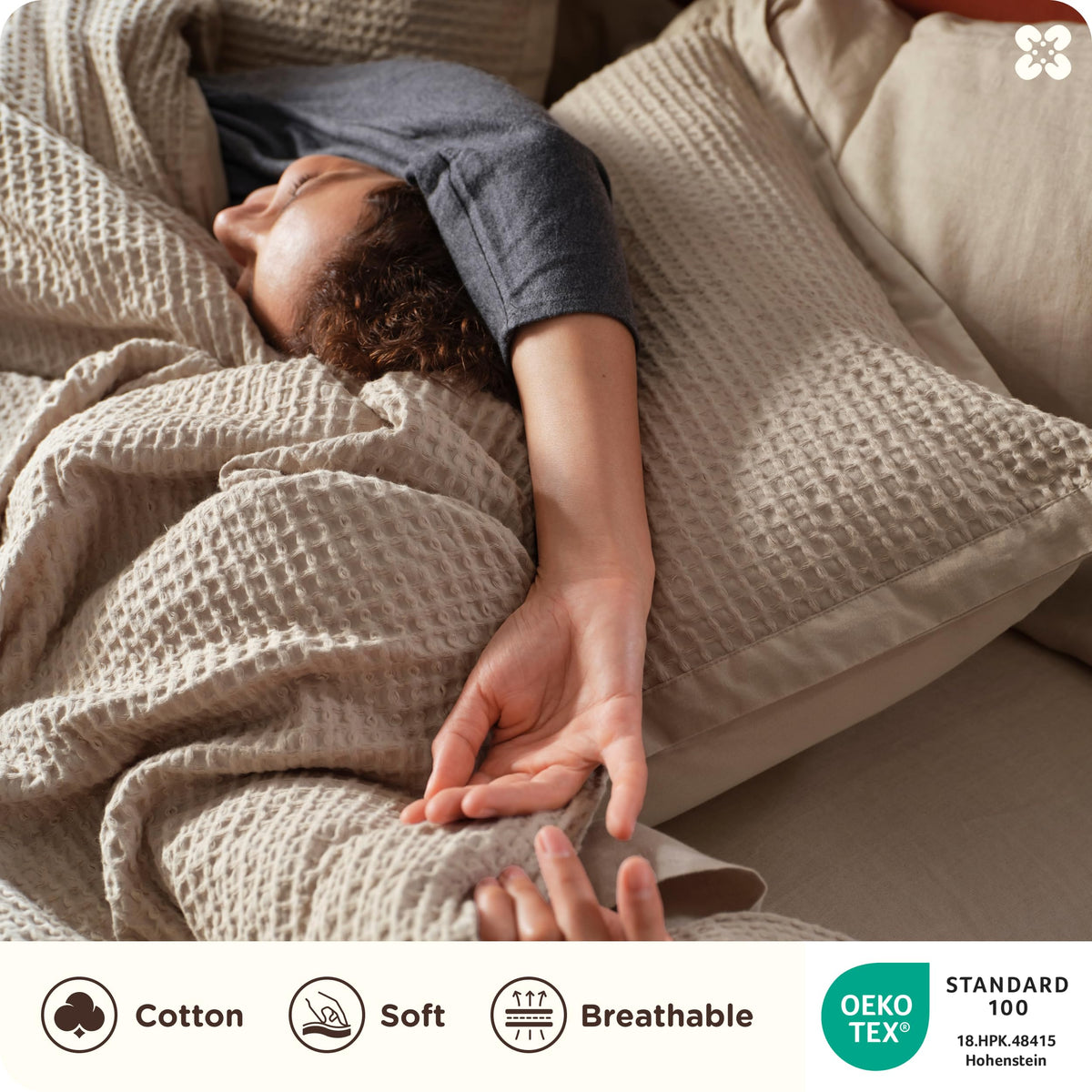 Bedsure packaging shows a reusable cotton tote for gifting or storage.