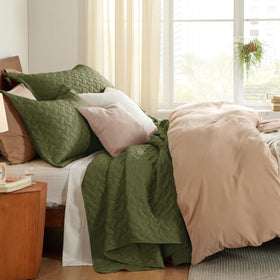 Bedsure pillow shams paired with queen quilt for a coordinated look.