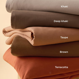 Bedsure queen duvet cover contents image shows duvet-cover and two shams.