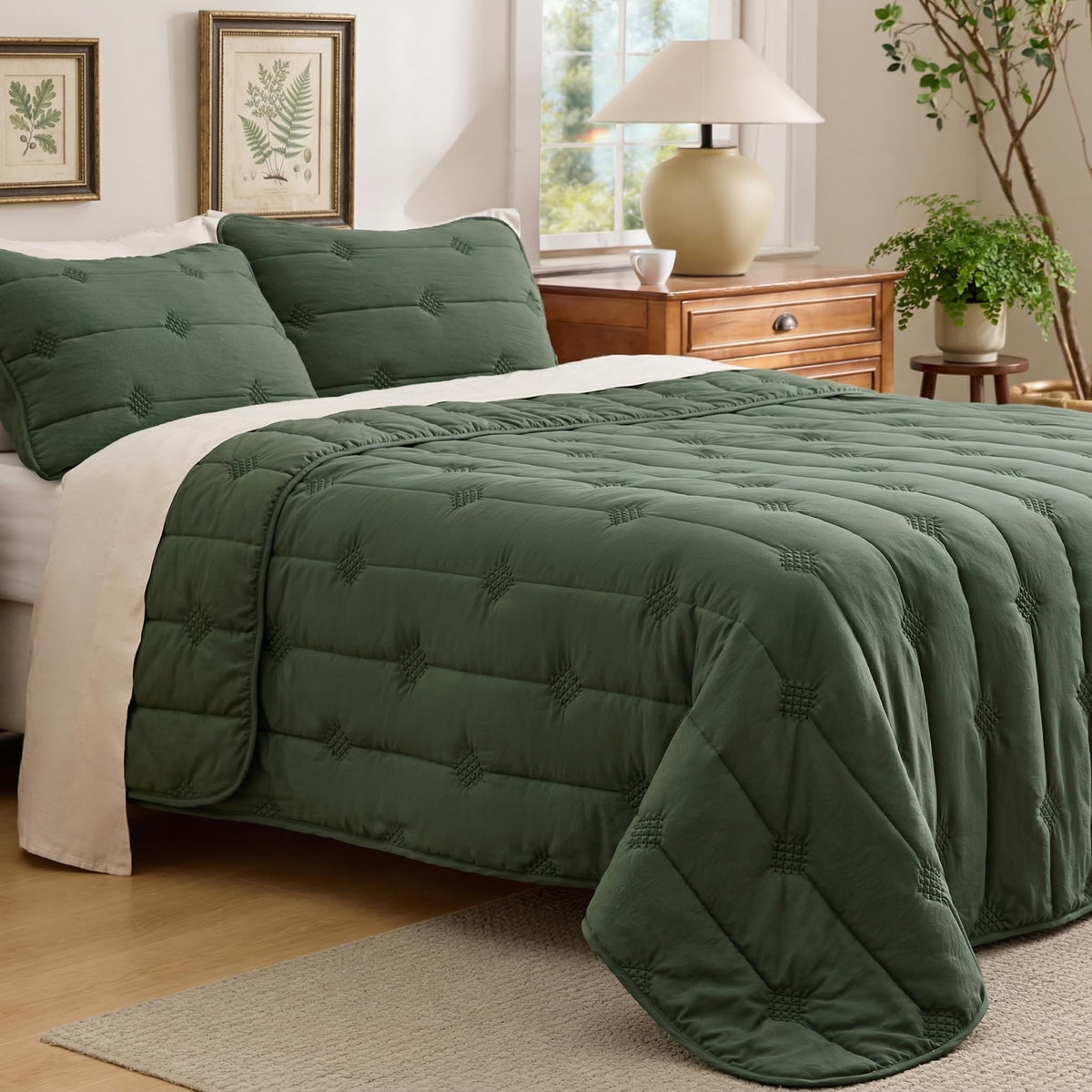 Bedsure queen quilt set includes two matching shams for a complete look.