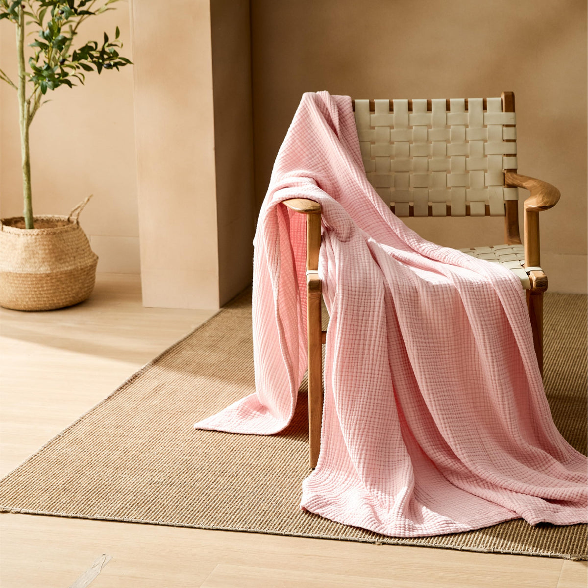 Bedsure quick-dry muslin blanket that stays easy to care for after washing