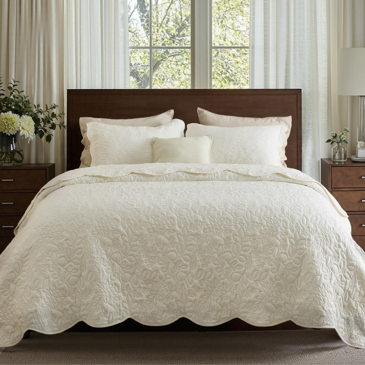 Bedsure quilt king ultra soft brushed fabric for all season comfort