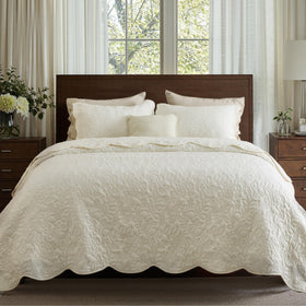 Bedsure quilt king ultra soft brushed fabric for all season comfort