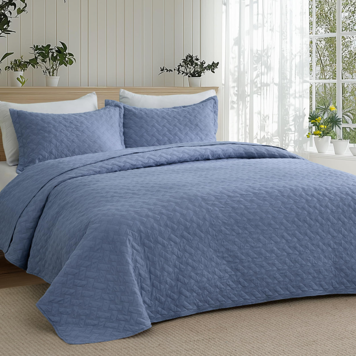 Bedsure king quilt with basket weave pattern adds texture and timeless style