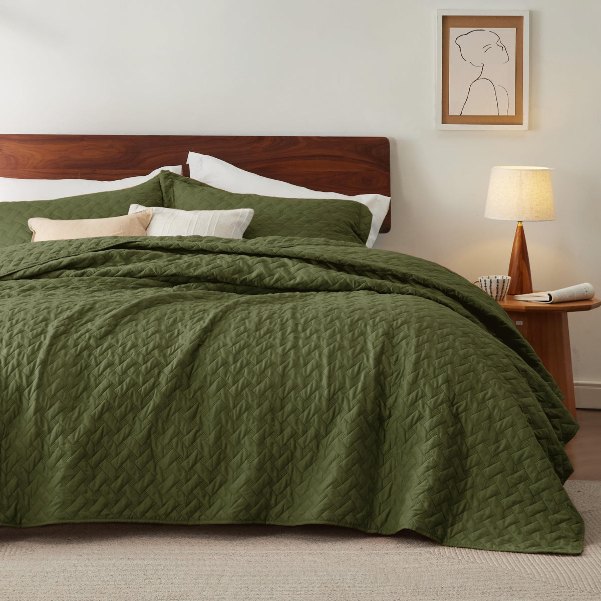 Bedsure King quilt in olive green with basket weave pattern enhances year-round comfort