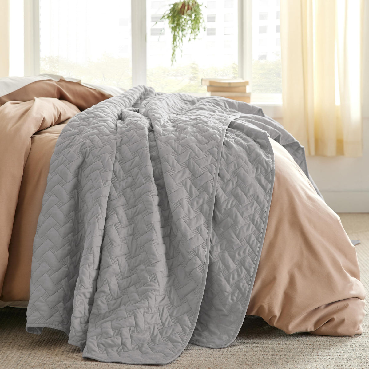 Bedsure king quilt features soft brushed shell for cozy nights.