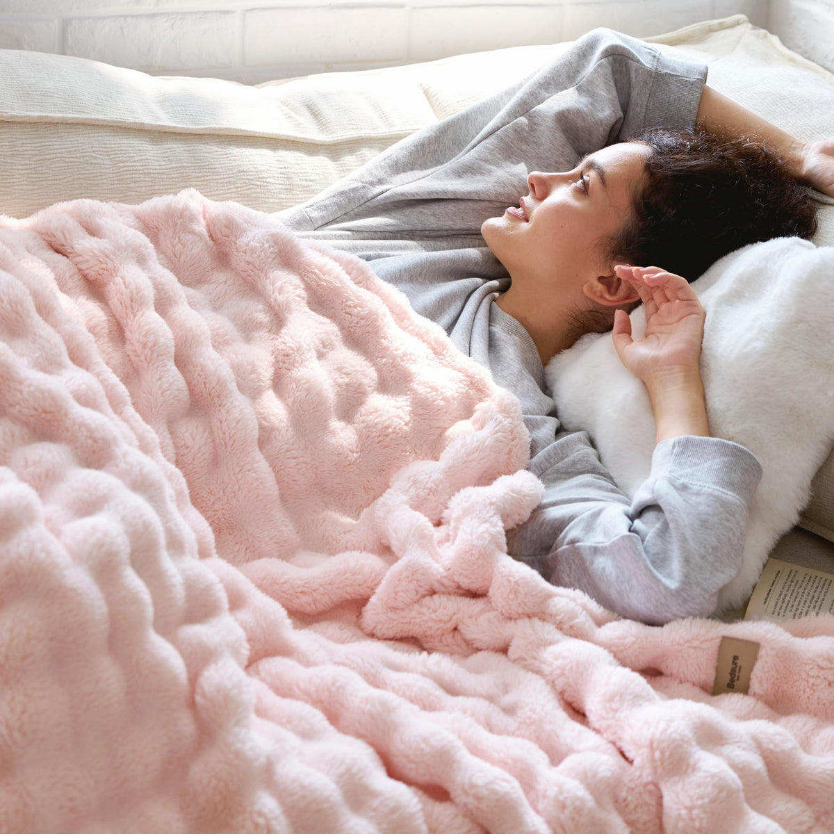 Bedsure soft and stylish blanket complements spring decor.