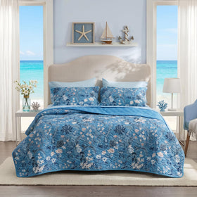 Bedsure summer quilt king size shown as a lightweight cover for warm nights