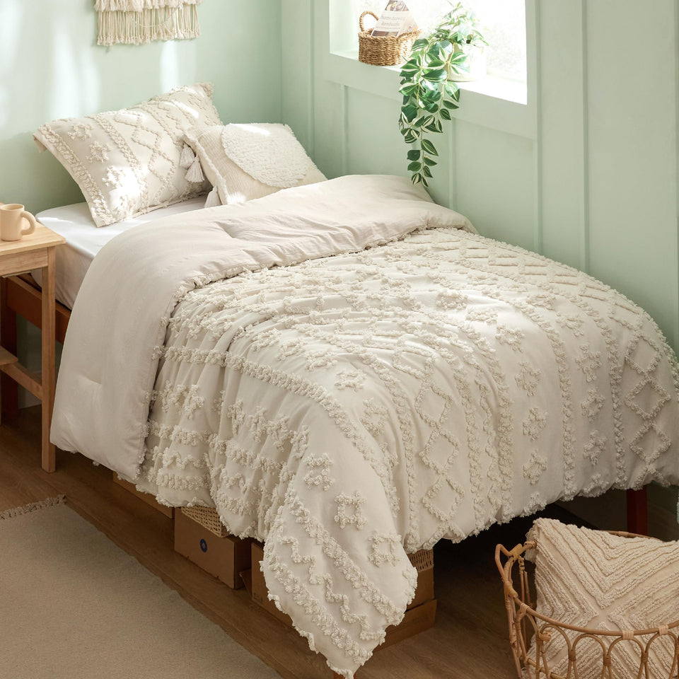 Bedsure tufted boho twin beige comforter for a cozy, refined bedroom look