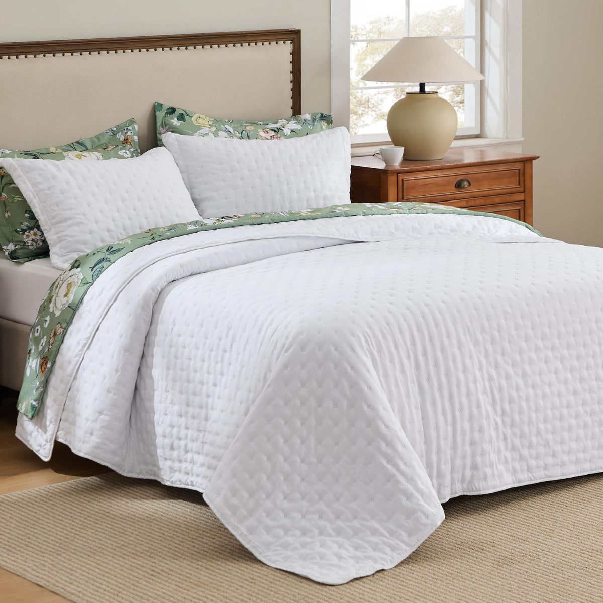 Bedsure twin quilt with embossed pattern adds depth to a dorm bed