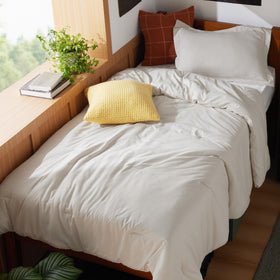 Bedsure twin-xl comforter in beige softness for all-season dorm comfort