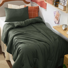 Bedsure twin-xl comforter in dark green close-up shows ultra-soft cotton-like texture for cozy sleep