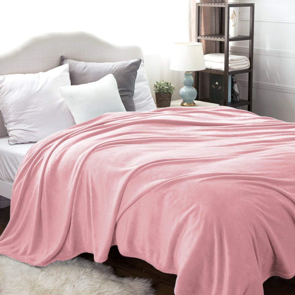Bedsure Valentines blanket shows soft plush texture for romantic evenings
