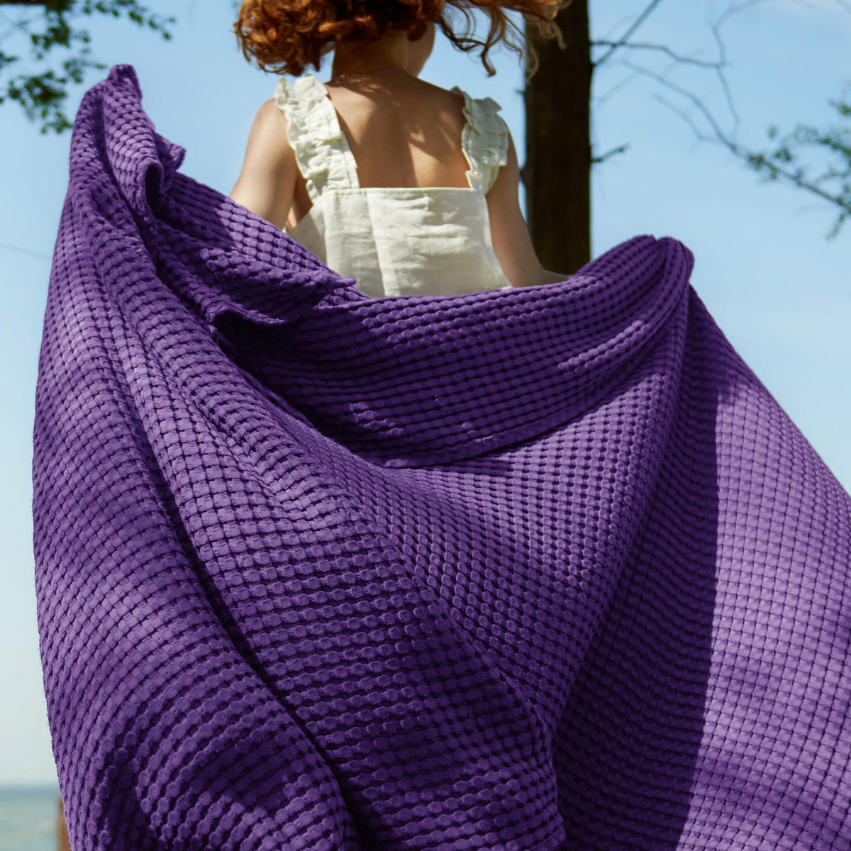 Bedsure waffle texture closeup highlights soft, breathable fabric