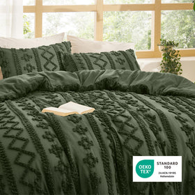 Bedsure year-round comfort demonstrated by lightweight, warm bedding on a bed.