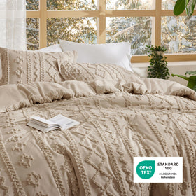 Bedsure year-round warmth yet lightweight comforter king for all seasons.