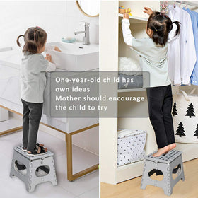 BEEANDEE portable stool is lightweight for camping and outdoor use.