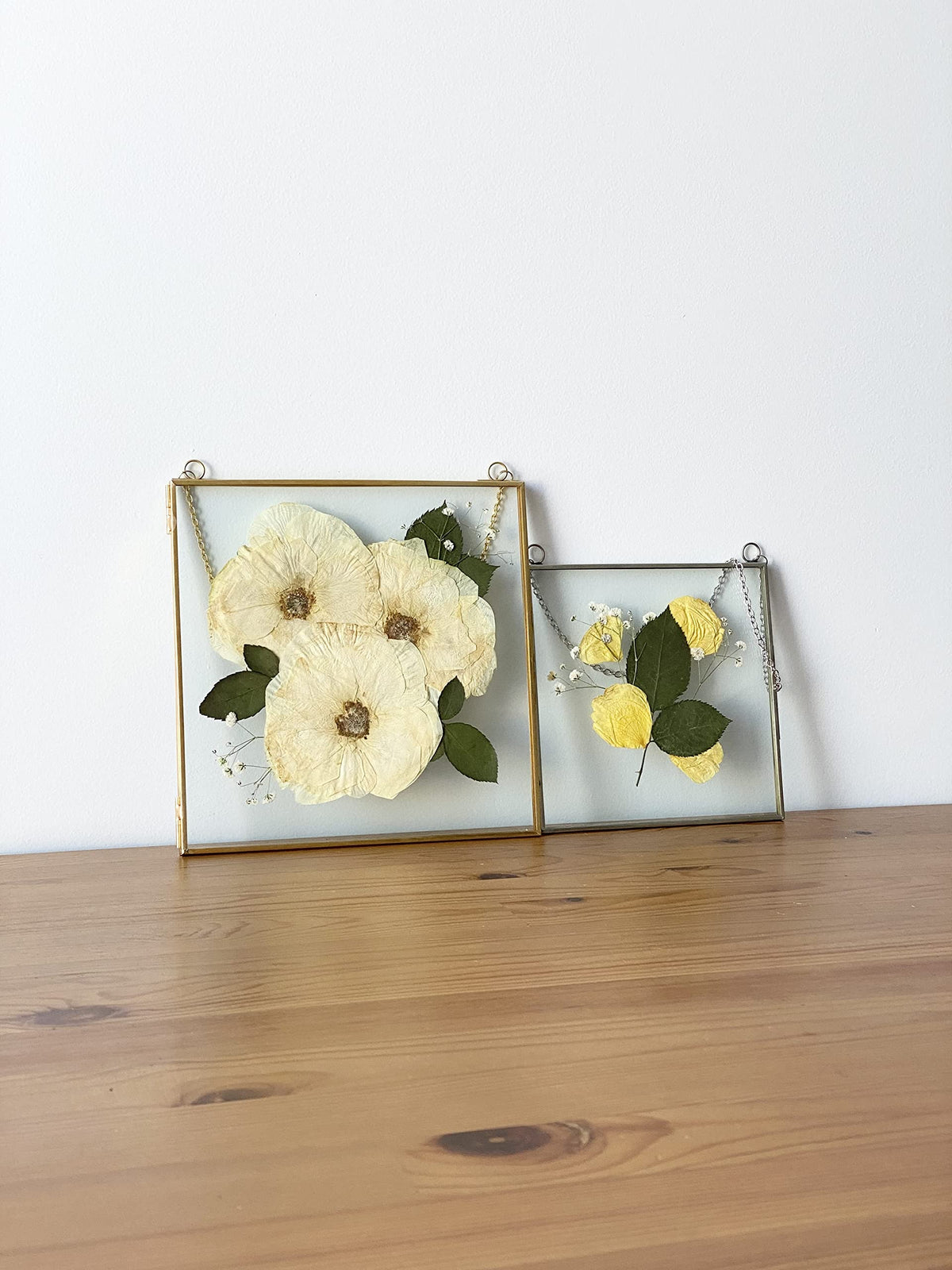 Beedecor 2-pack frame pair ideal for creating a mini gallery.