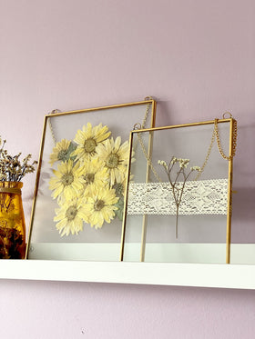 Beedecor rectangular wall decor frame perfect for photos and handwritten notes.