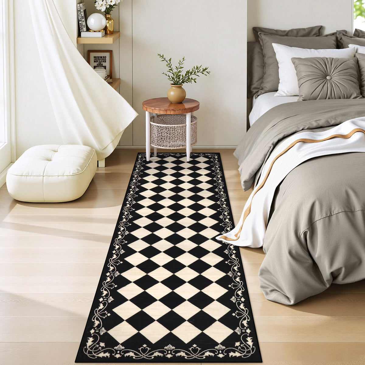 Beeiva checkered black runner kitchen-entryway 30x96cm suits busy kitchens.