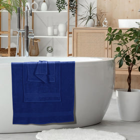 Belizzi Home Ultra Soft washcloth 12x12 navy; compact and versatile