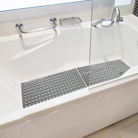 Bemiso shower mat dries quickly to simplify cleaning