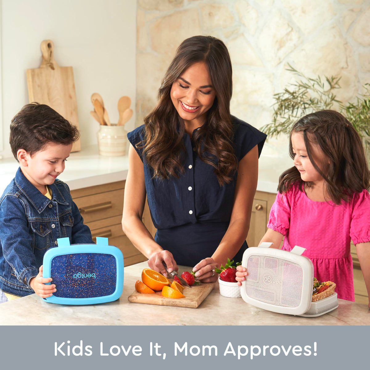 Bentgo Kids Glitter Edition dishwasher-safe removable tray for easy cleaning