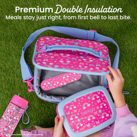Bentgo Kids Lunch Bag adjustable-strap enables versatile, hands-free carrying.