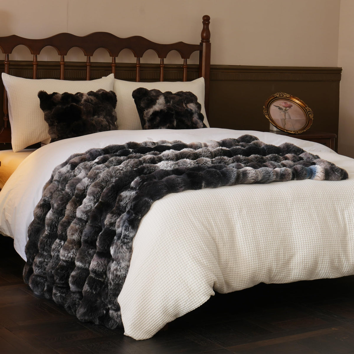 BENVWE 63 by 80 inch size for sofa or bed