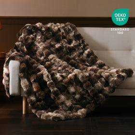 BENVWE double-sided faux fur with soft side offers versatile styling and extra warmth.