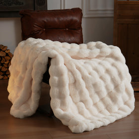BENVWE faux fur throw blanket full view for couch comfort