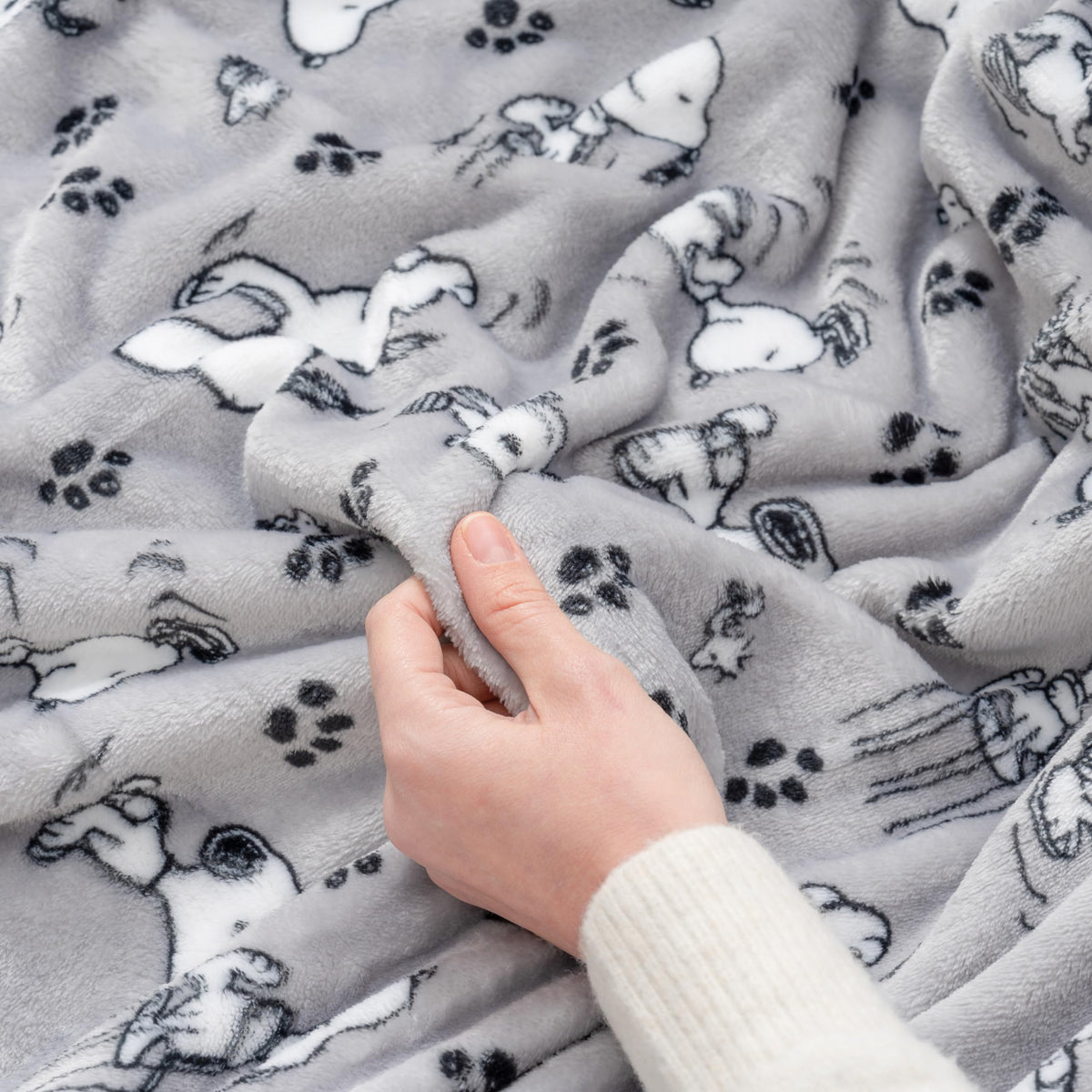Machine washable Berkshire Blanket throw stays vibrant after washing.