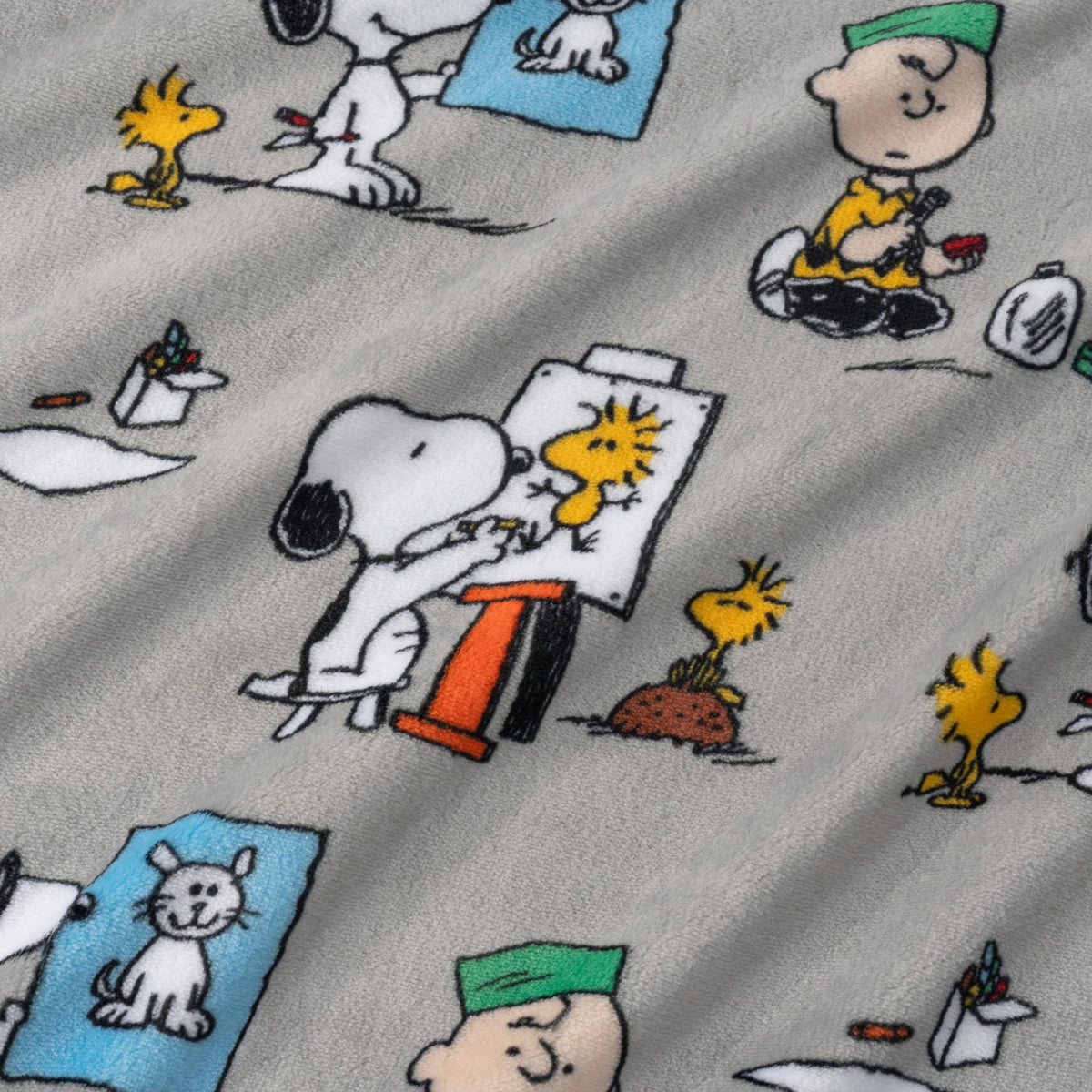 Peanuts licensed design adds collectible charm to kids' rooms.