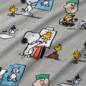 Peanuts licensed design adds collectible charm to kids' rooms.