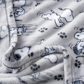 Soft VelvetLoft fabric feels lightweight yet warm during chilly nights.
