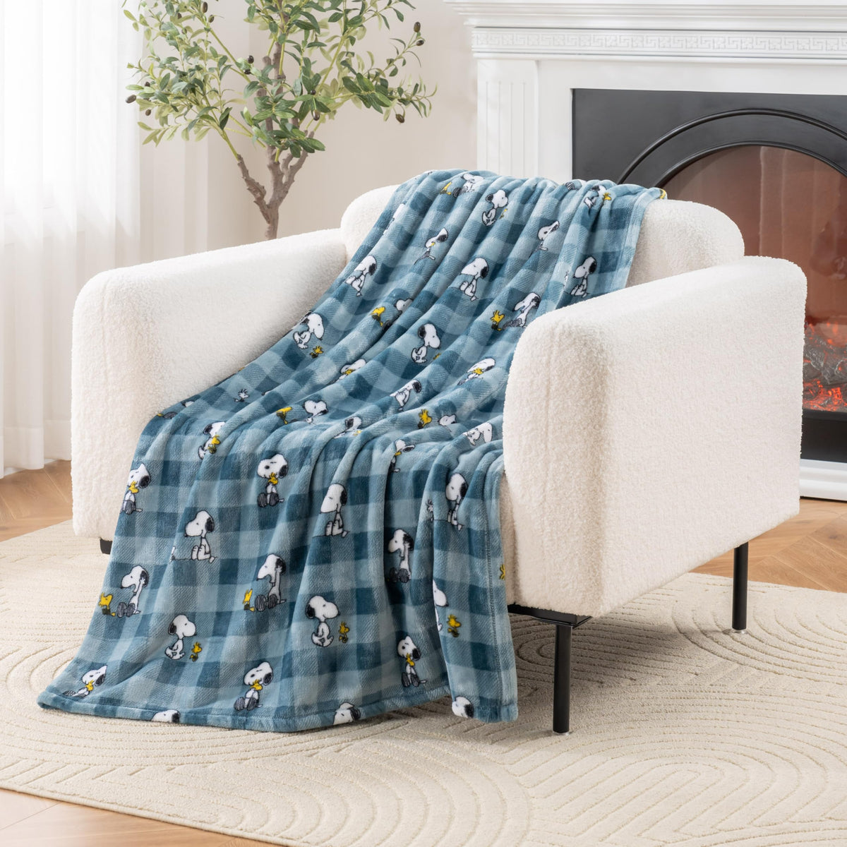 Berkshire Blanket Peanuts VelvetLoft Snoopy plush close-up for cozy cuddles.