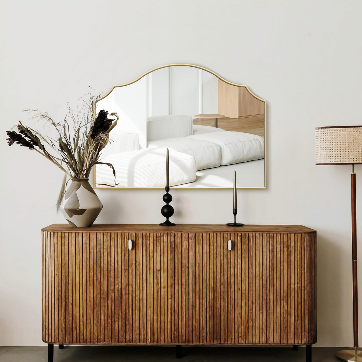 Besdomus Gold Scalloped Mirror close-up frame detail highlights craftsmanship