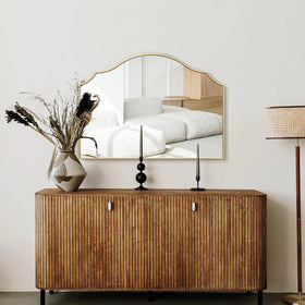 Besdomus Gold Scalloped Mirror close-up frame detail highlights craftsmanship